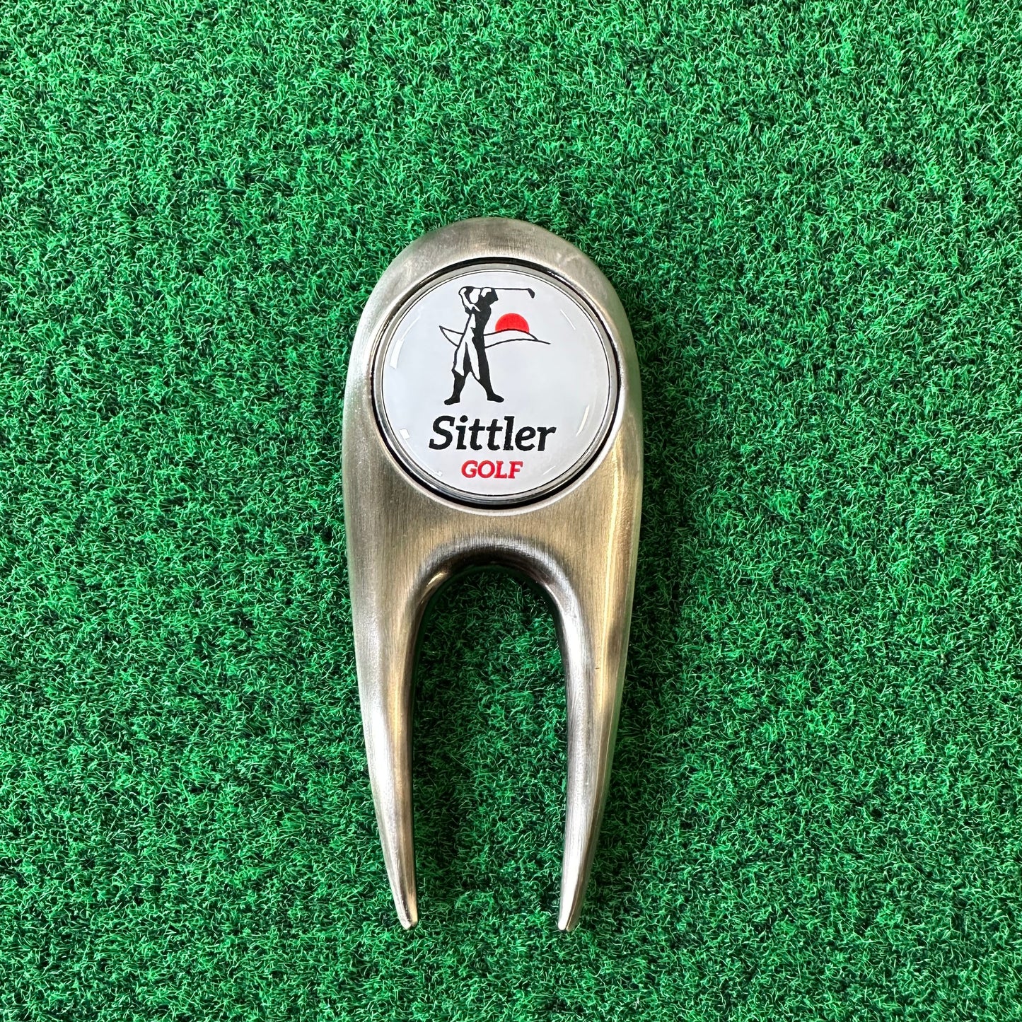 Sittler Golf Divot Tool with Ball Mark